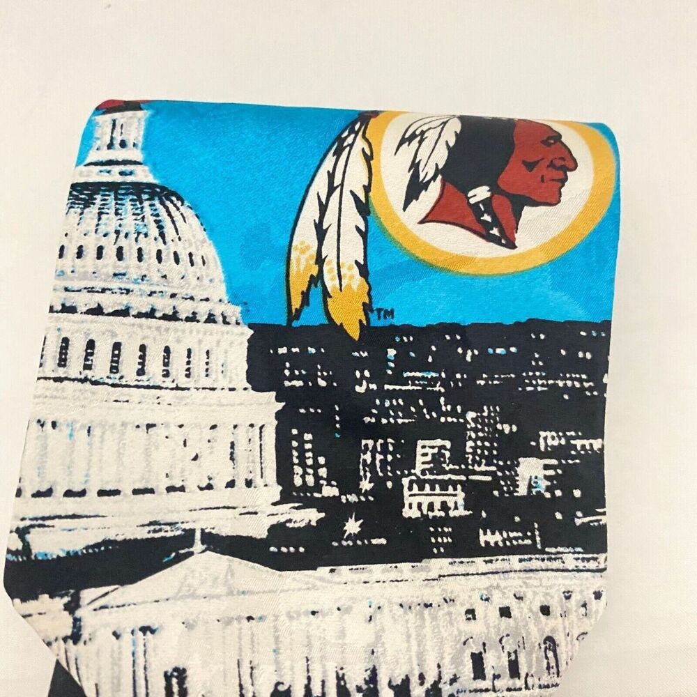 #5649 Team NFL Washington Football Team Men's Necktie, Tie 56 IN X 4 IN